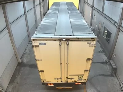 Isuzu TRUCK