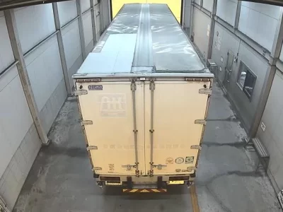 Isuzu TRUCK