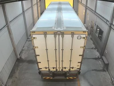 Isuzu TRUCK