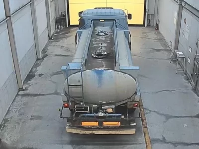 Isuzu TRUCK