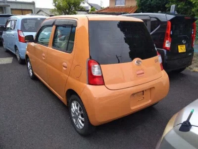 Daihatsu Esse