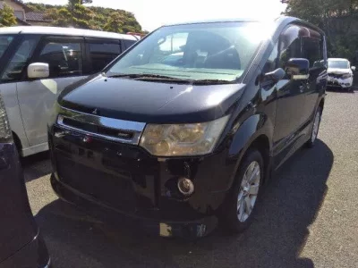 Mitsubishi DELICA D5