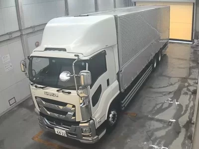 Isuzu TRUCK