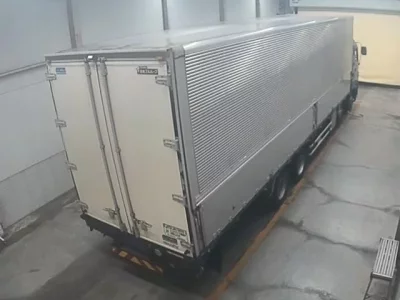 Isuzu TRUCK