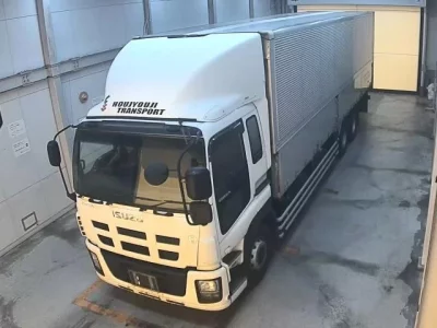 Isuzu TRUCK
