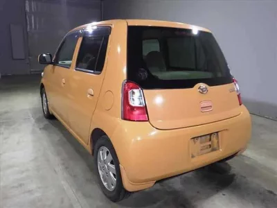 Daihatsu Esse