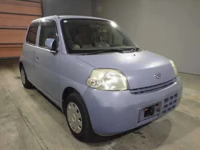 Daihatsu Esse