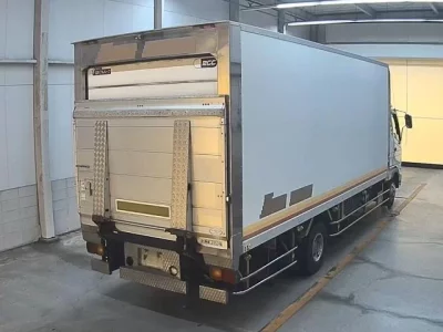 Mitsubishi FUSO FIGHTER