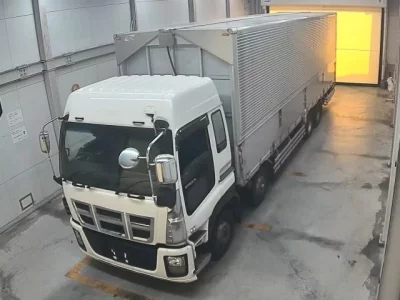 Isuzu TRUCK