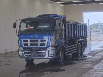 Isuzu GIGA