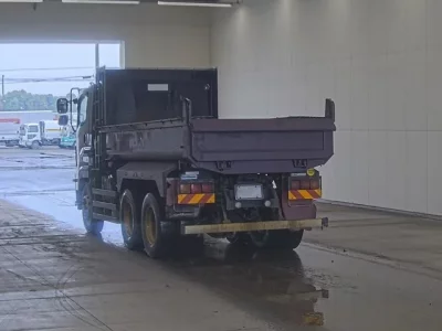 Isuzu GIGA