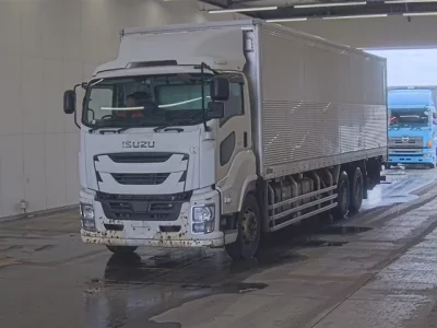 Isuzu GIGA