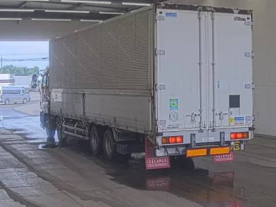Isuzu GIGA
