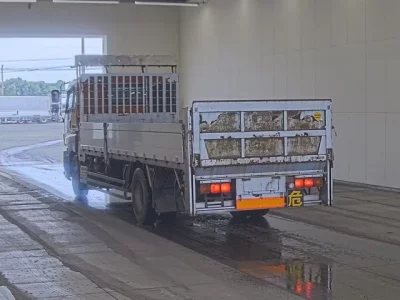 Isuzu GIGA