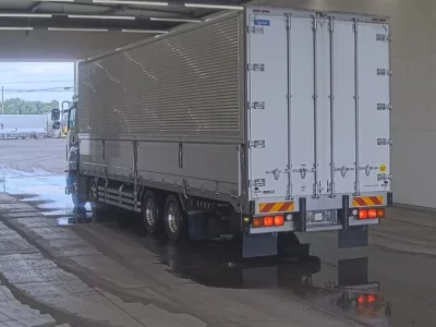 Isuzu GIGA