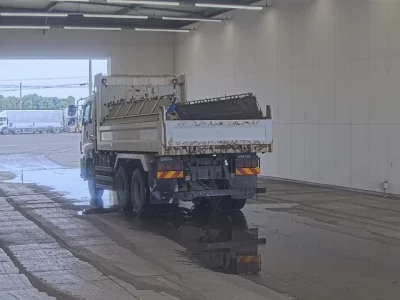 Isuzu GIGA