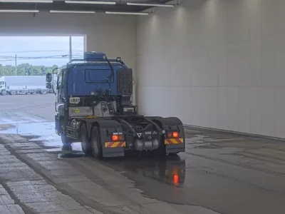 Isuzu GIGA