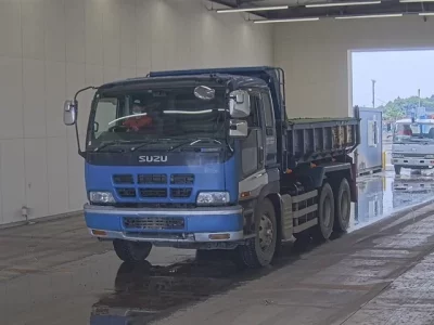 Isuzu GIGA