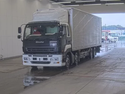 Isuzu GIGA