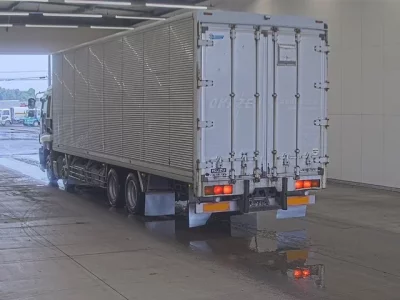 Isuzu GIGA