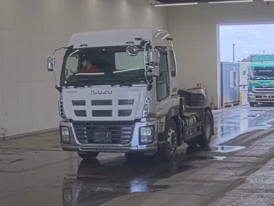 Isuzu GIGA