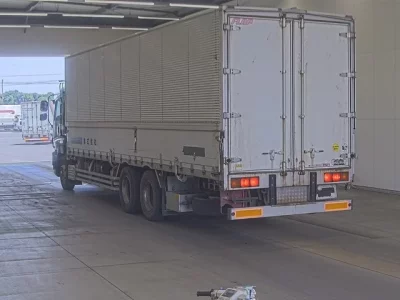 Isuzu GIGA