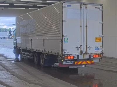 Isuzu GIGA