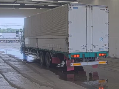 Isuzu GIGA