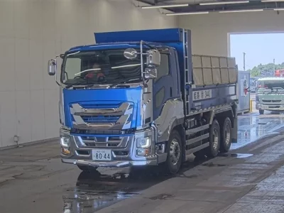 Isuzu GIGA