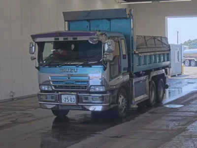 Isuzu GIGA