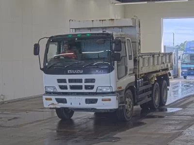 Isuzu GIGA