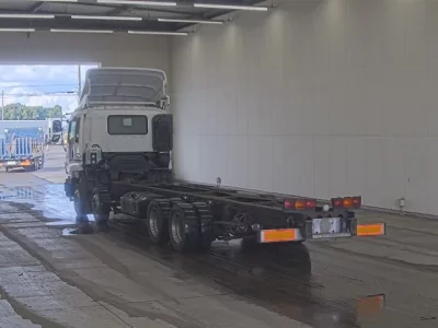 Isuzu GIGA