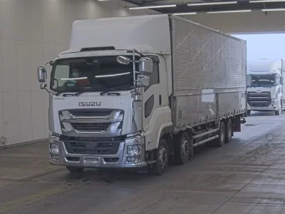 Isuzu GIGA
