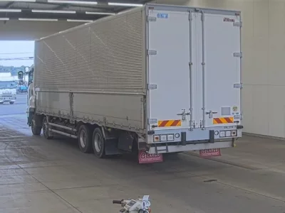 Isuzu GIGA