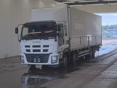 Isuzu GIGA