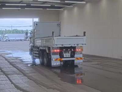 Isuzu GIGA