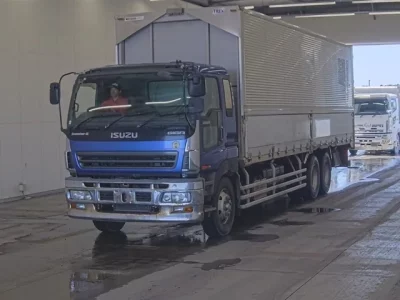 Isuzu GIGA