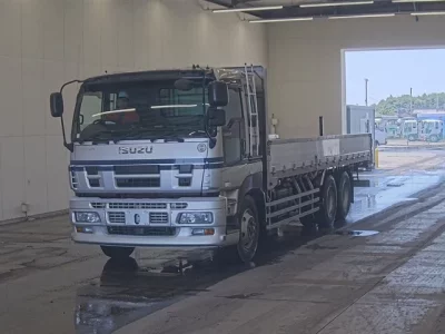 Isuzu GIGA