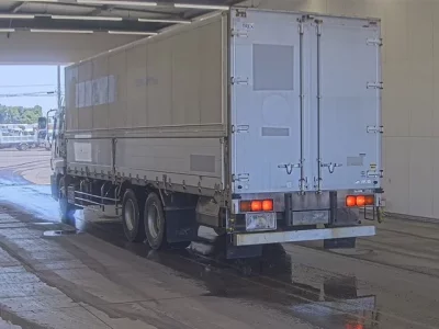 Isuzu GIGA
