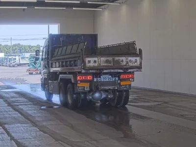 Isuzu GIGA