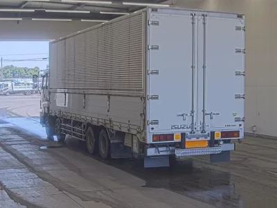 Isuzu GIGA