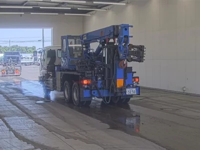 Isuzu GIGA