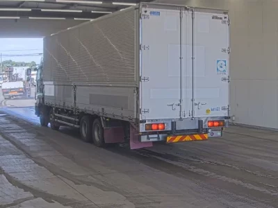 Isuzu GIGA