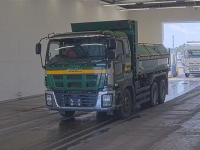 Isuzu GIGA