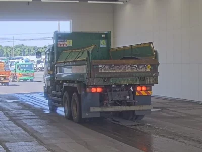 Isuzu GIGA