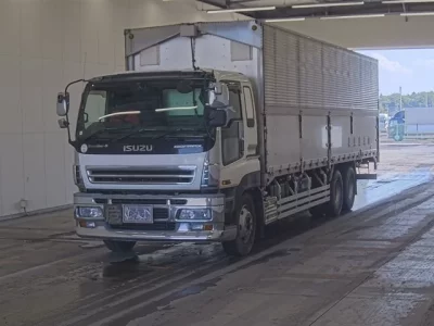 Isuzu GIGA