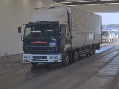 Isuzu GIGA