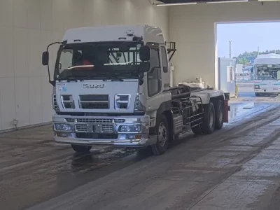 Isuzu GIGA