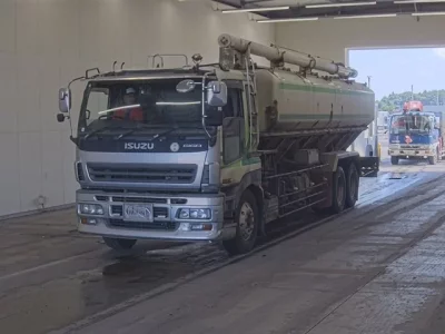 Isuzu GIGA