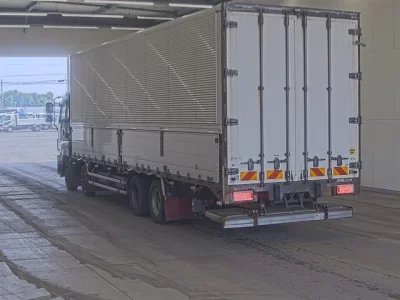 Isuzu GIGA